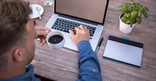 employees-gd37bf521b_1920-540x280